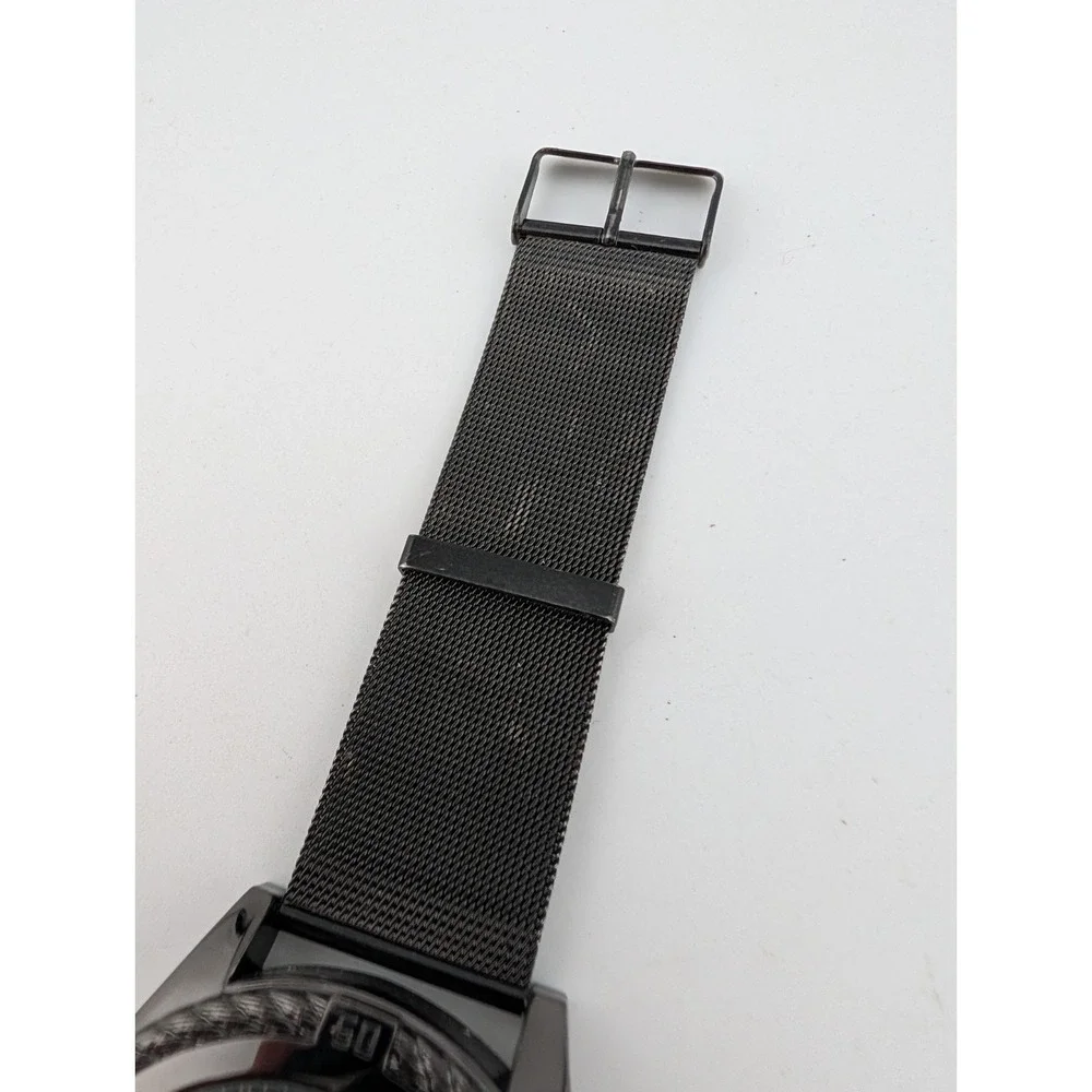 Men's‎ Quartz Watch 49mm Case Black Mesh Metal Band- New Battery